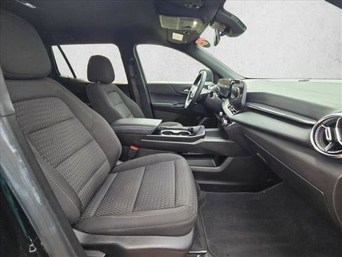 Used 2025 Chevrolet Equinox LT FWD image 21
