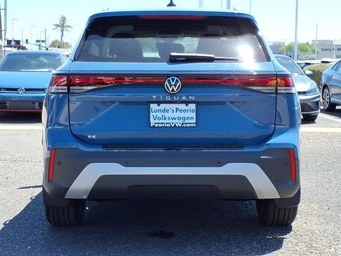 New 2026 Volkswagen Tiguan SE FWD image 5