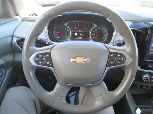 Used 2020 Chevrolet Traverse LT w/ LT Premium Package image 22