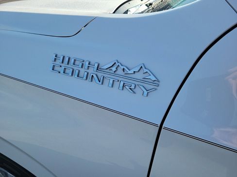 Used 2021 Chevrolet Tahoe High Country image 9