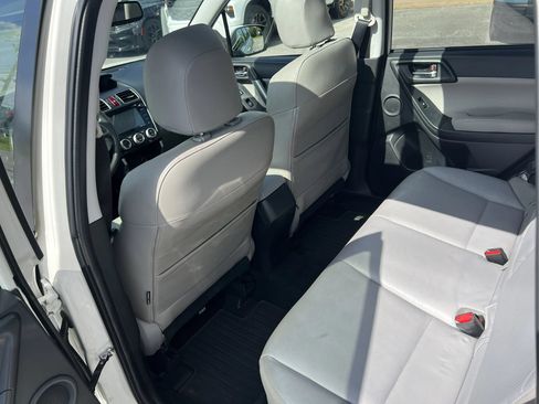 Used 2016 Subaru Forester 2.5i Touring w/ Eyesight & Navigation System AWD/4WD image 13