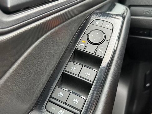 Used 2025 Nissan Rogue S FWD image 16
