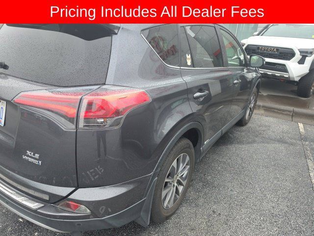 Used 2017 Toyota RAV4 XLE w/ Convenience Package AWD/4WD image 5
