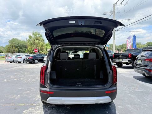 Used 2022 Kia Telluride LX FWD image 6