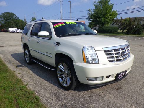 Used 2007 Cadillac Escalade AWD image 5