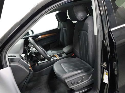 Used 2023 Audi Q5 2.0T Premium w/ Convenience Package AWD/4WD image 5