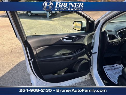 Used 2020 Ford Edge SEL w/ Convenience Package image 11