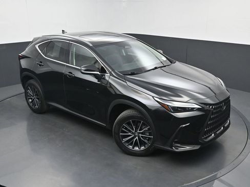 Used 2024 Lexus NX 250 FWD w/ Towing Package (2000 Lbs) image 30