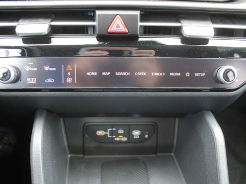 New 2026 Kia Sportage SX FWD image 44