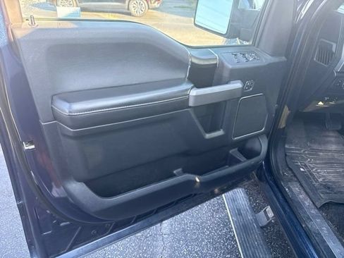 Used 2020 Ford F150 Platinum w/ Equipment Group 701A Luxury AWD/4WD image 40