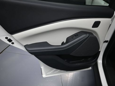 Used 2023 Ford Mustang Mach-E Premium RWD image 29
