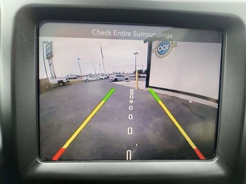 Used 2018 Jeep Cherokee Latitude Plus w/ Comfort/Convenience Group image 26