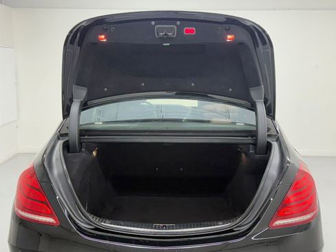 Used 2017 Mercedes-Benz Maybach S 550 4MATIC image 44