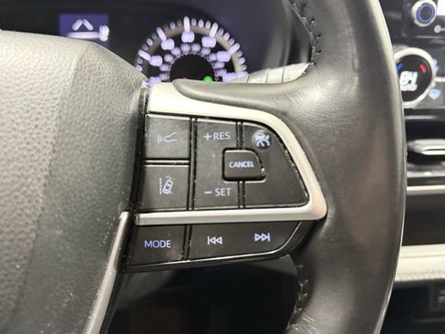 Used 2021 Toyota Highlander XSE image 21