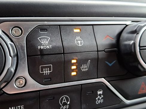 Used 2021 Jeep Wrangler Unlimited Sport AWD/4WD image 23