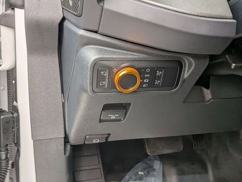 Used 2024 Ford Bronco Badlands image 15