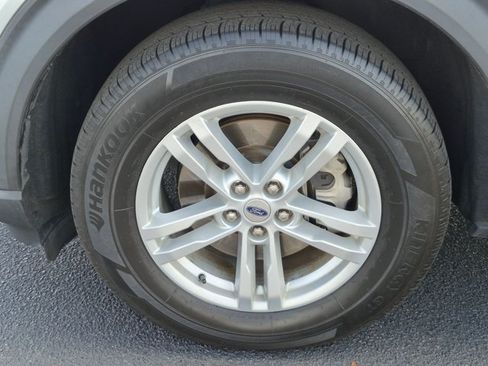 Used 2021 Ford Explorer XLT RWD image 10