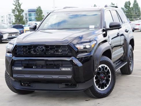 Used 2025 Toyota 4Runner TRD Off-Road Premium image 3