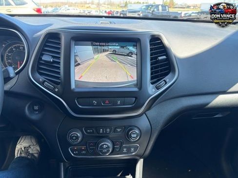 Used 2022 Jeep Cherokee Latitude Lux FWD image 17