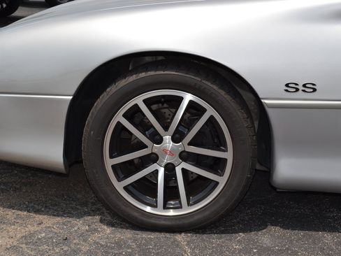 Used 2002 Chevrolet Camaro Z28 w/ SS Performance/Appearance Pkg image 45