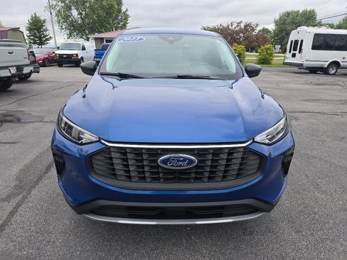 Used 2023 Ford Escape Active w/ Tech Pack #1 AWD/4WD image 3