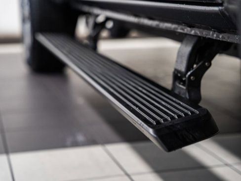 Used 2024 Toyota Tacoma Limited w/ Limited Package (LT) image 17