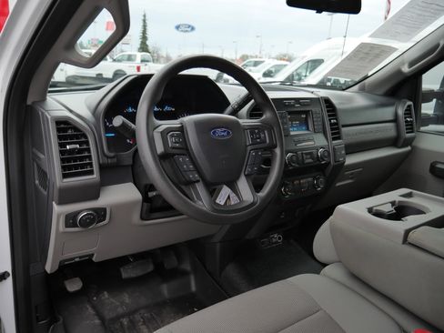 Certified 2019 Ford F550 2WD Regular Cab Super Duty image 6