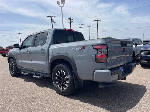 Used 2022 Nissan Frontier Pro-X RWD image 5