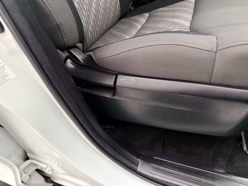 Used 2020 Toyota Tundra SR5 w/ SR5 Upgrade Package image 18