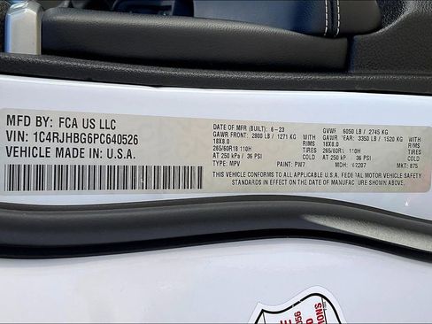 Used 2023 Jeep Grand Cherokee Limited image 43