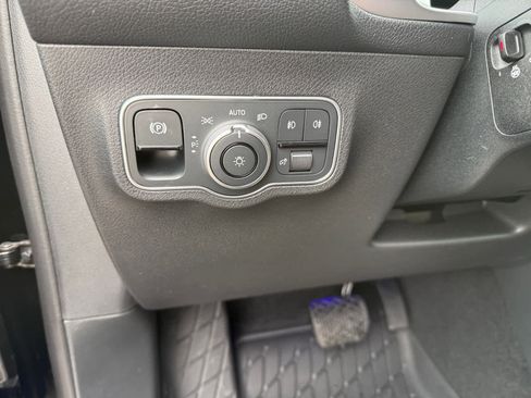 New 2026 Mercedes-Benz GLB 250 4MATIC image 24