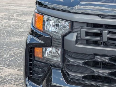 Used 2025 Chevrolet Silverado 1500 Custom Trail Boss w/ Dark Appearance Package image 12