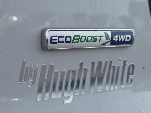 Used 2017 Ford Explorer XLT w/ Equipment Group 202A AWD/4WD image 9