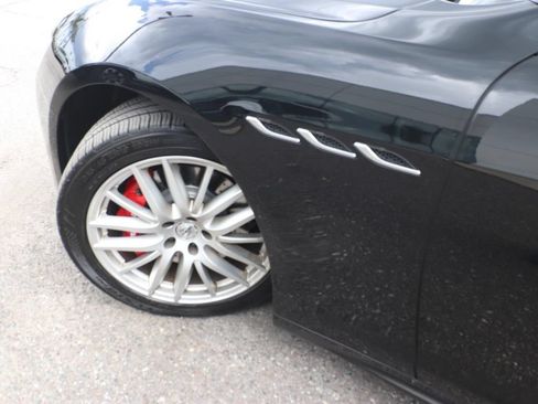 Used 2021 Maserati Ghibli S RWD image 3