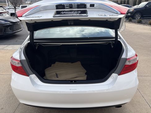 Used 2017 Toyota Camry XLE image 31