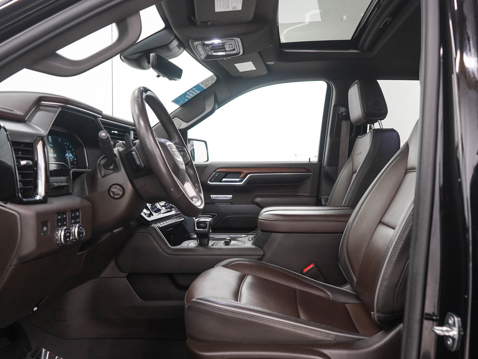 Used 2023 GMC Sierra 1500 Denali AWD/4WD image 23