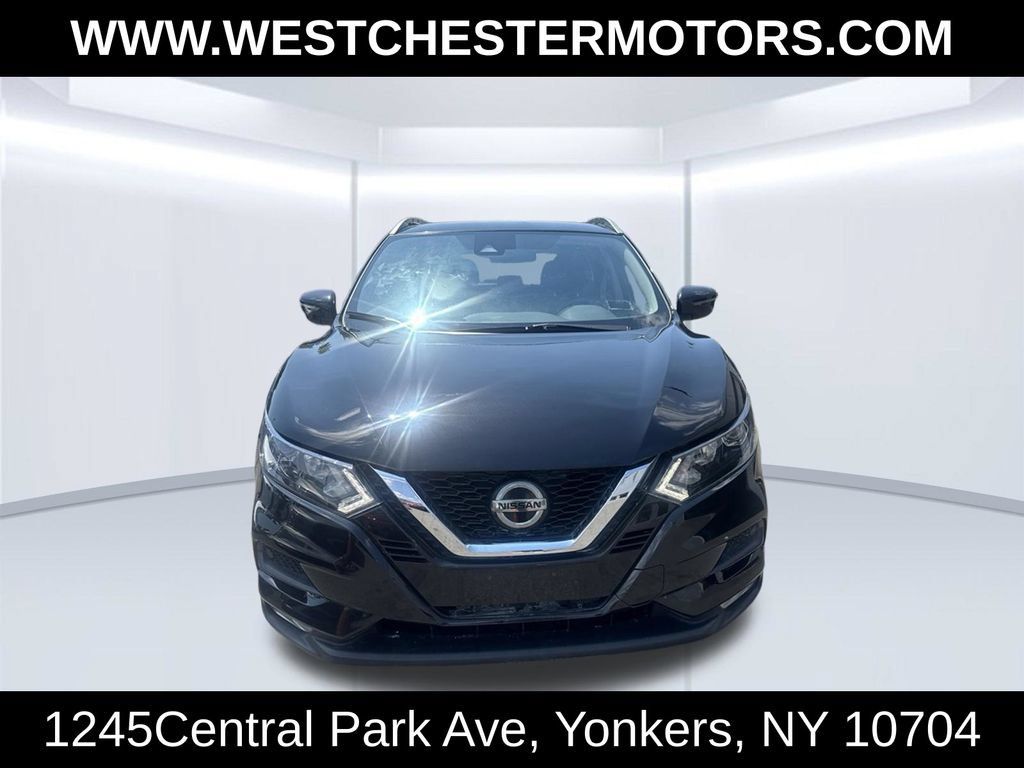 Used 2020 Nissan Rogue Sport AWD image 2