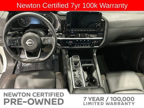 Used 2024 Nissan Pathfinder SL AWD/4WD image 13