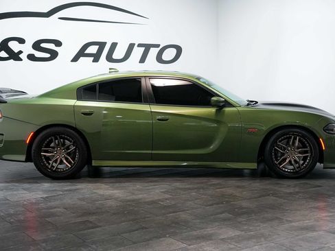 Used 2018 Dodge Charger R/T Scat Pack RWD image 8