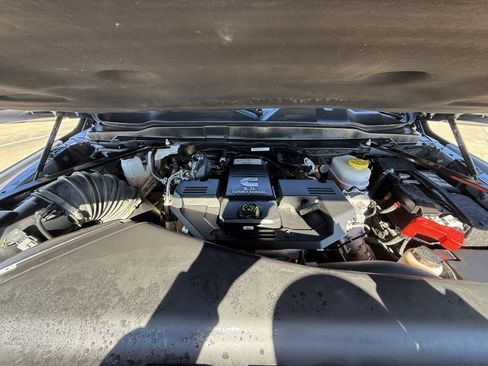 Used 2024 RAM 2500 Laramie w/ Safety Group image 30