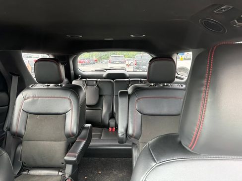 Used 2023 Ford Explorer ST-Line AWD/4WD image 10