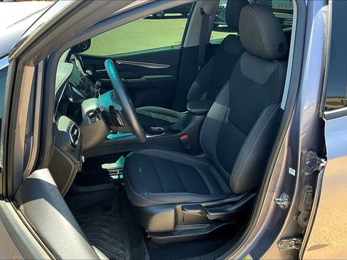 Used 2023 Chevrolet Bolt LT image 30