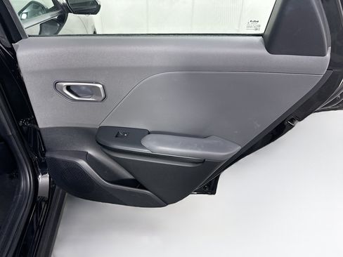Used 2025 Kia K4 FWD image 28