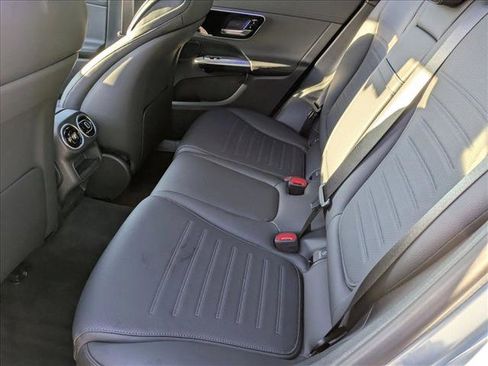 Used 2026 Mercedes-Benz GLC 300 4MATIC image 19