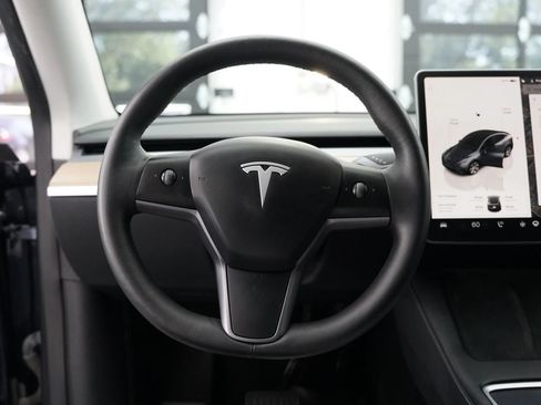 Used 2023 Tesla Model Y Long Range AWD/4WD image 22