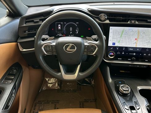 Certified 2025 Lexus RZ 450e AWD/4WD image 31