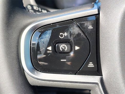 New 2026 Volvo XC90 B6 Core image 14