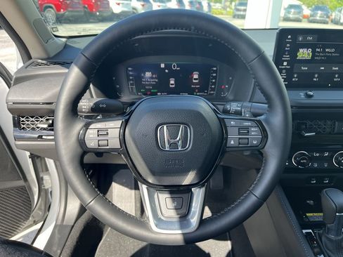 Used 2025 Honda Accord Touring image 20
