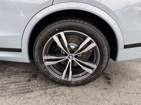 New 2026 BMW X7 xDrive40i w/ M Sport Package image 18