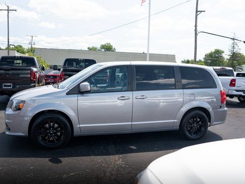 Used 2020 Dodge Grand Caravan GT FWD image 4